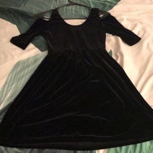 Velvet shoulder cut outs dress